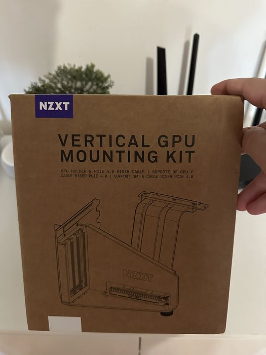 NZXT GPU Holder PCIe 4.0 Riser Cable, Alb