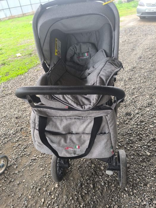 Продам коляску, маневренный.