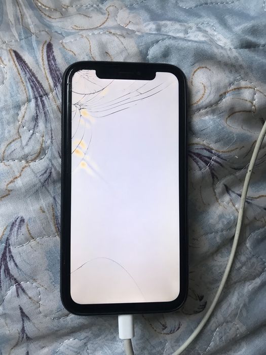 iPhone X в продаже