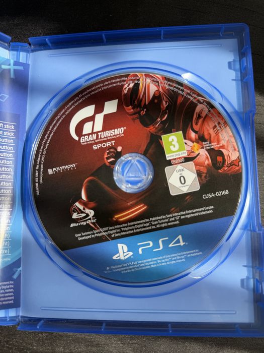 6 броя игри + 2 подарък за playstation 4 и 5