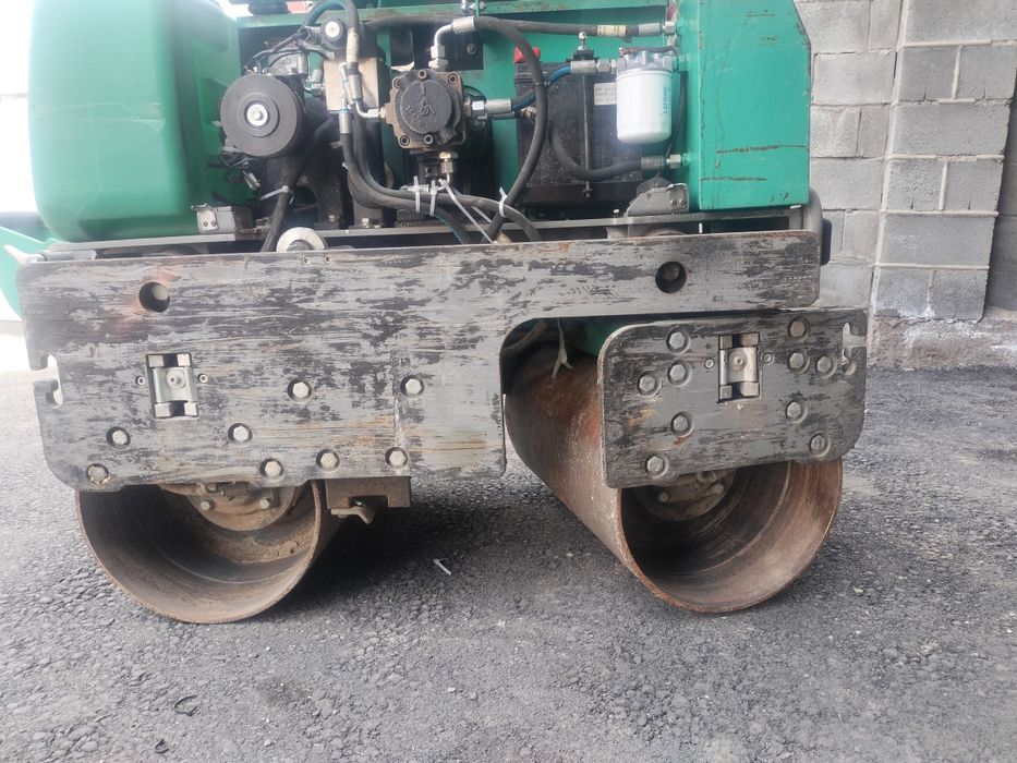 Вибро каток поворотный