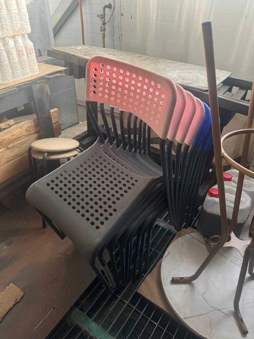 Стулья б/у пластик