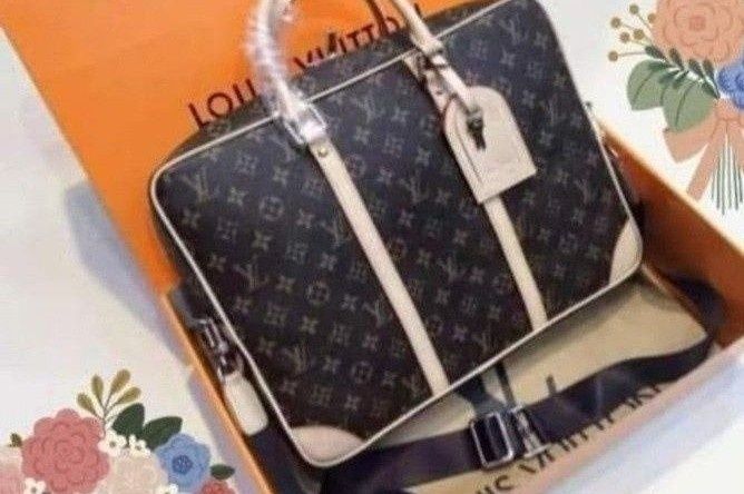Geanta unisex, potrivita laptop, port documents, saculet, etichetă
