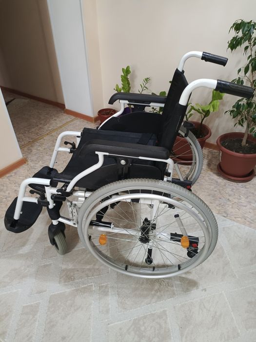 Инвалидная коляска