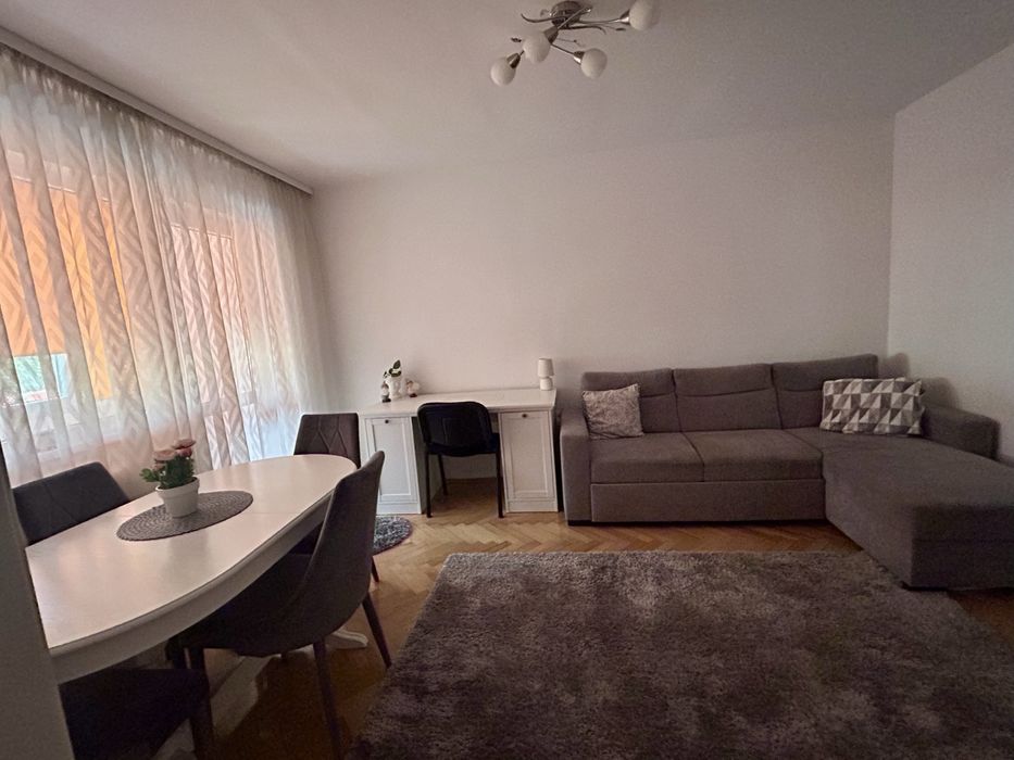 Apartament de inchiriat zona Poli 2 - Str. Violetelor