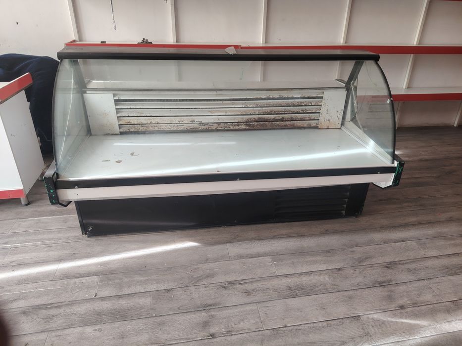 Holodilnik vitrina 500 l