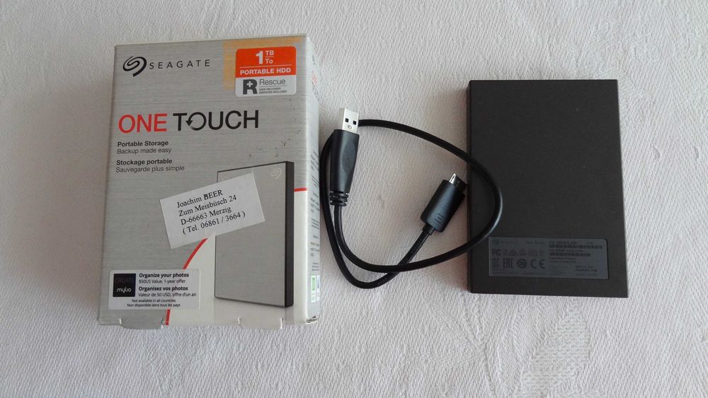 Hard disk extern Seagate One Touch  1TB .