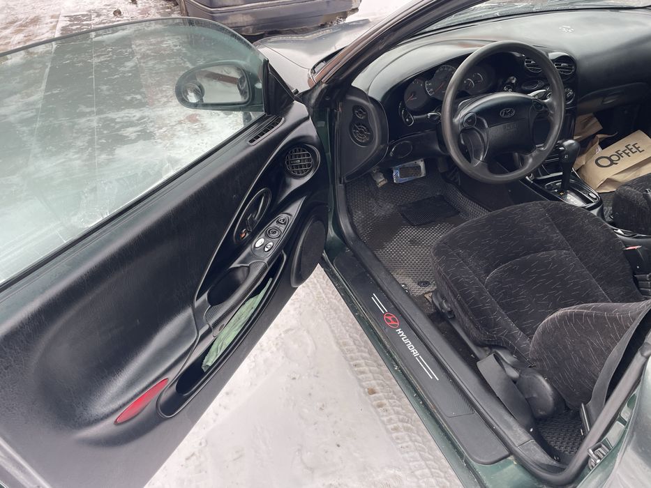 Продам машину хендай