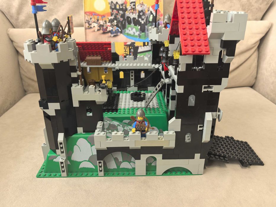 LEGO Castle 6086 Black Knight's Castle
