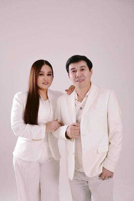 Дуэт әншілер, певицы