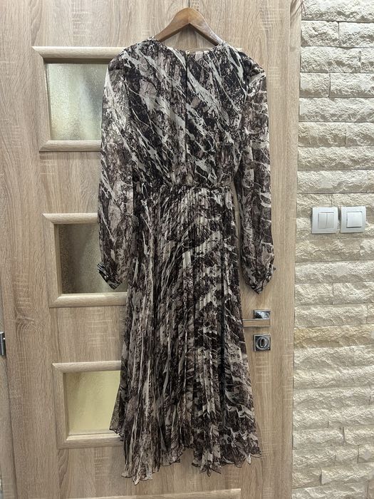 Официална рокля