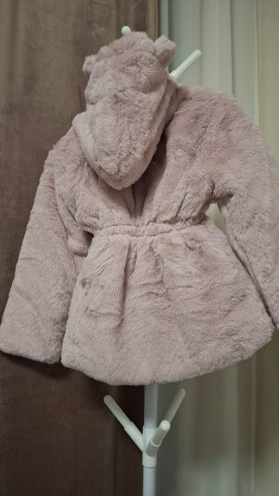 Яке за момиче 7г. 130см.