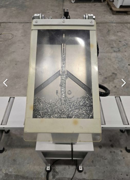 Автоматична винтонавивна машина URBAN DS 1700 за дограма