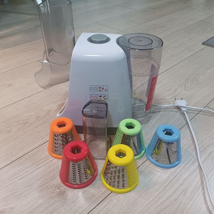 Електрическо ренде с множество приставки