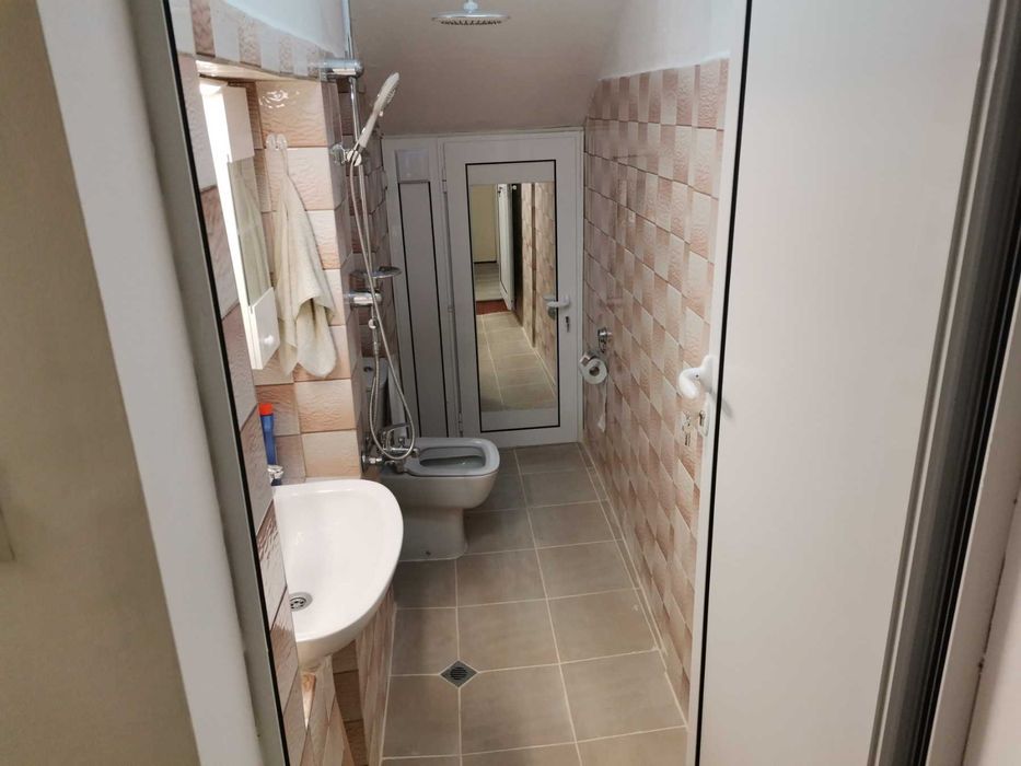 Дава се под наем Тристаен апартамент в Пловдив, Сточна гара - 82 кв.м за 459 € - Снимка #7