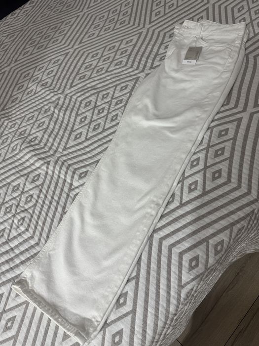 Новые джинсы mango