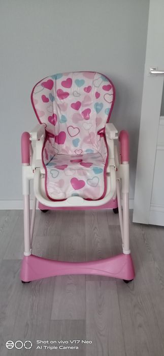 Детский столик для кормления.