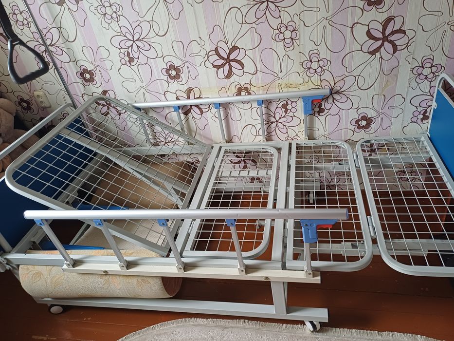 Медицинская кровать
