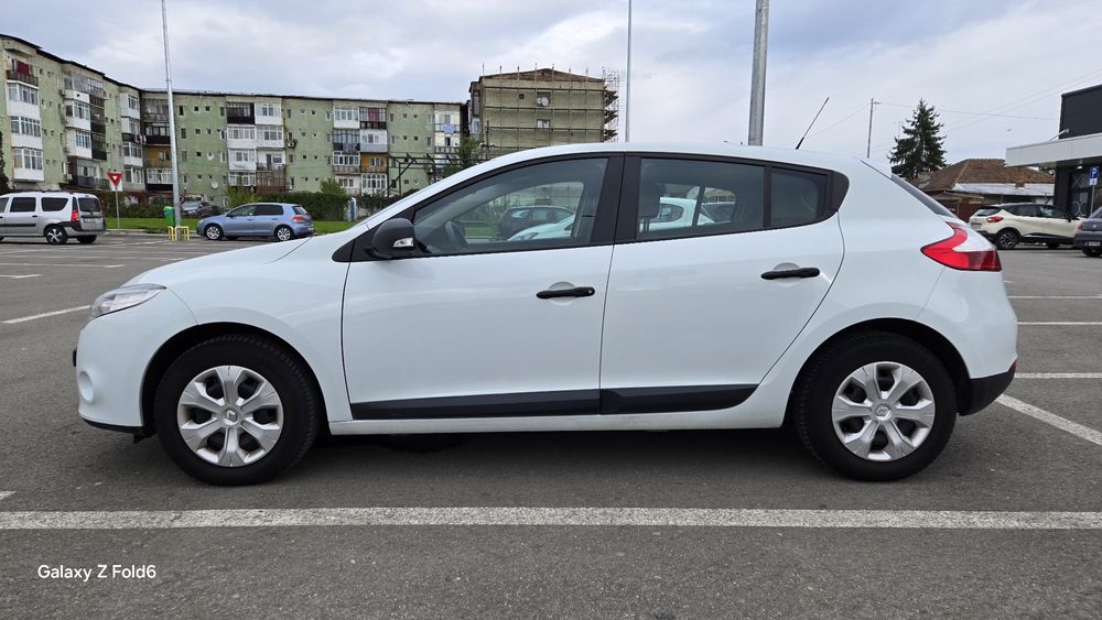 Renault Megan 3 an 2011 euro5 1.6 benzină import Germenia.