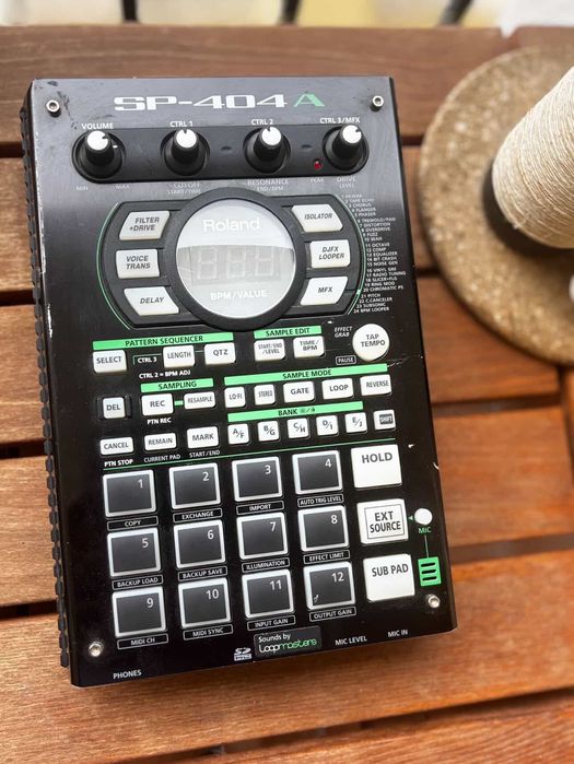 Roland SP-404A Linear Wave Sampler