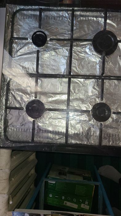 Gaz plita sotiladi 3-4 oy ishlatilgan xolos