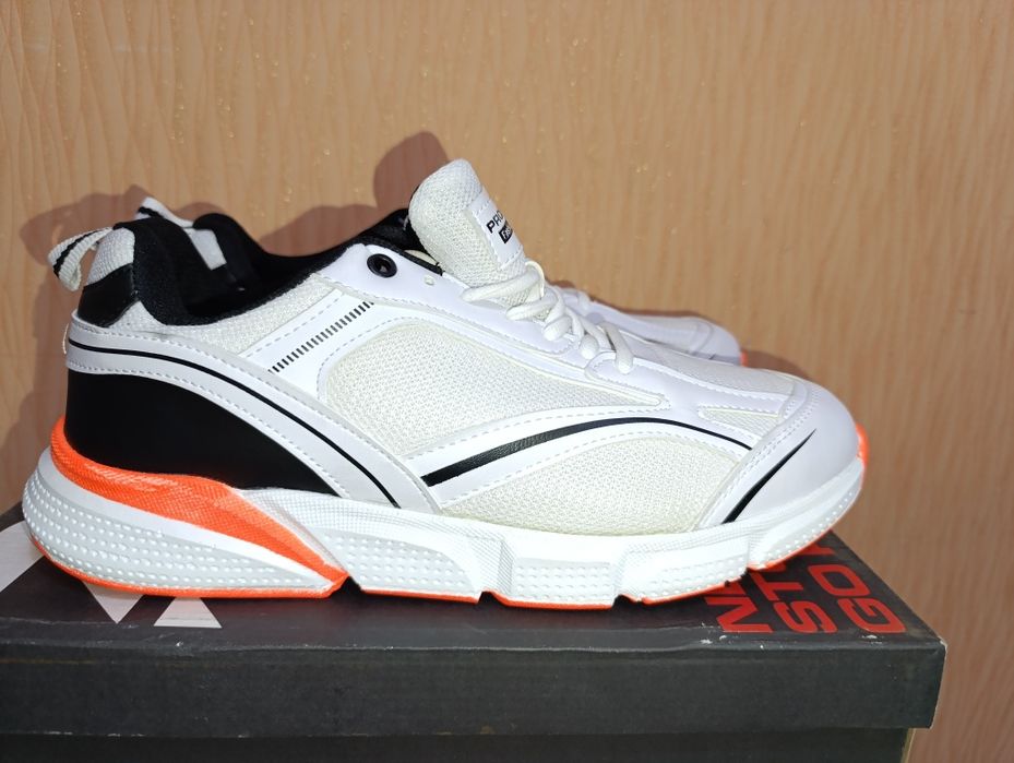 Турецкие кроссовки, размеры 40,41,45