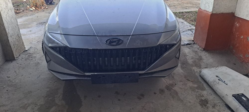 Решетка радиатора Элантра CN7