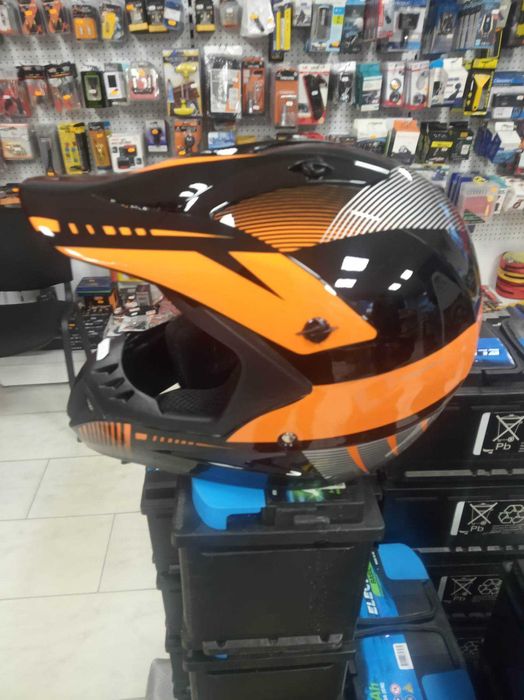 Мото каска тип кросова оранжево черно гланц