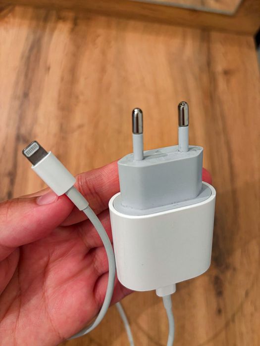 Айфон зарядқа сатылады