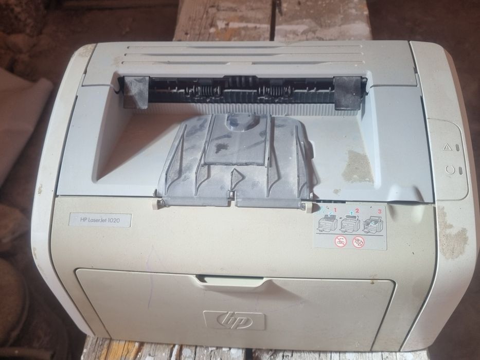 Принтер HP LaserJet 1020
