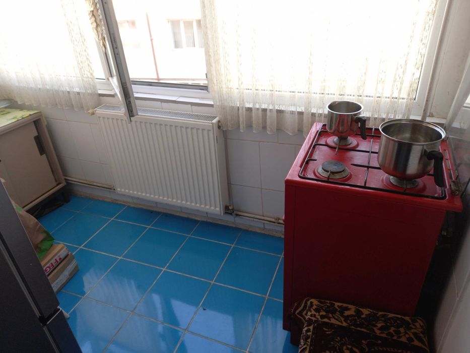 Vand garsoniera zona centrală, cu îmbunătățiri