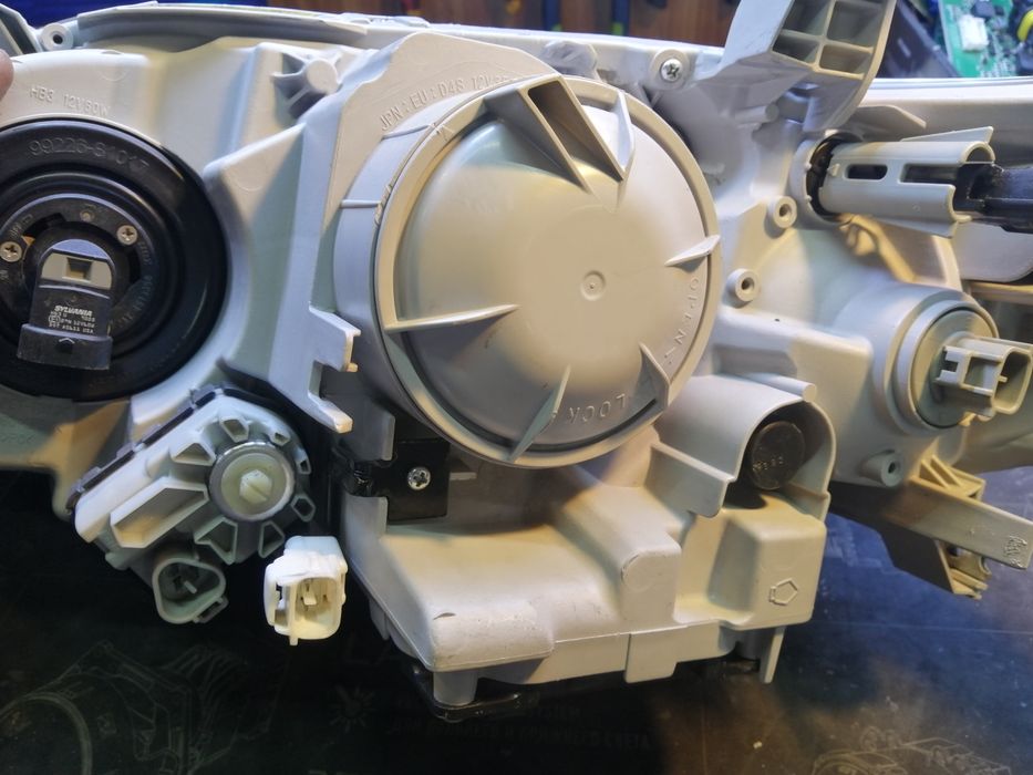 Фара камри 45ка Европа