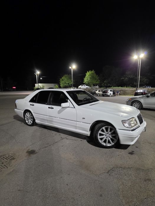 Mercedes-Benz W140 S320