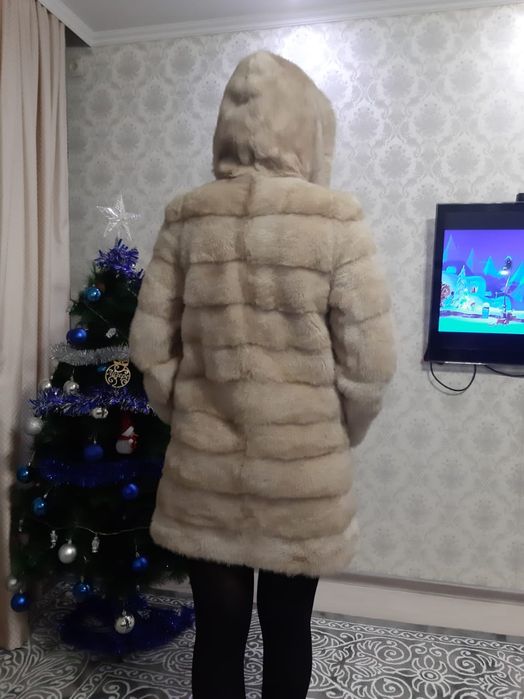 Продам норковую шубу