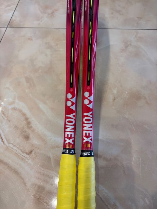 Yonex VCore Game, 100, грип 2, 270 г, баланс 330 мм. - 2бр