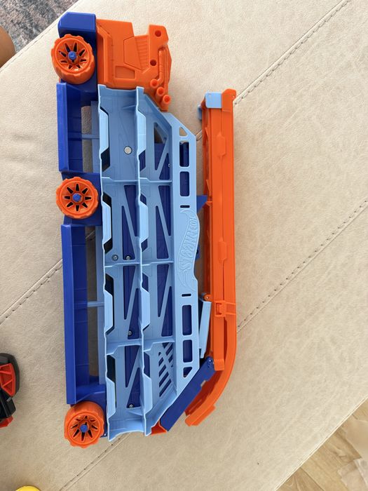 Автовоз Hot Wheels и Кола с дистанционно