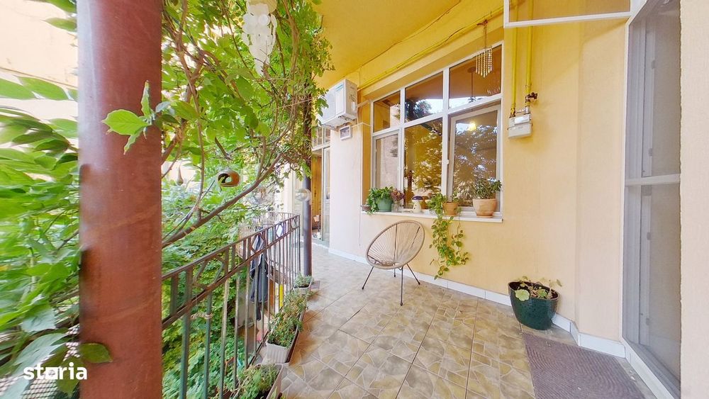 Apartament modern cu 3 camere intr-o cladire istorica, la 300 m de Pri