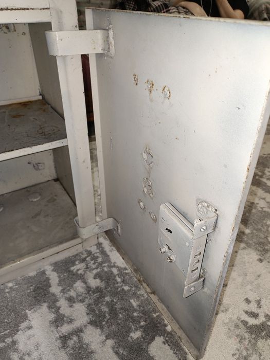 Сейф продам в отличном состоянии