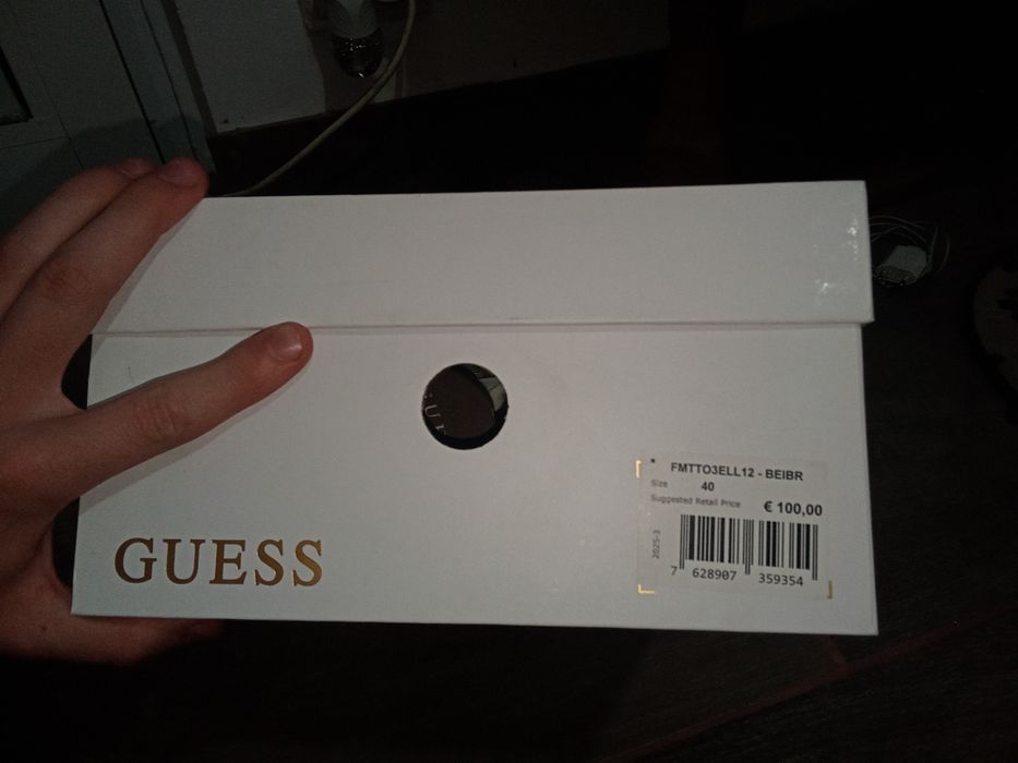 Adidasi/Tenisi GUESS