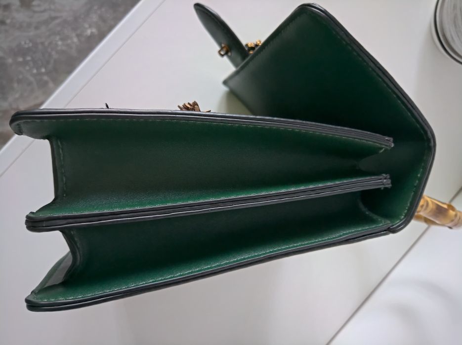 Чанта Gucci в зелено с бродерия, бамбукова дръжка