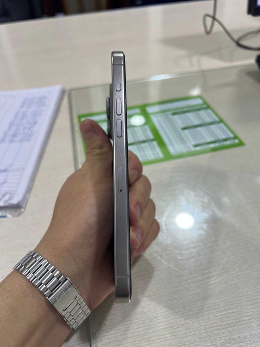 Iphone 15 pro max sotiladi