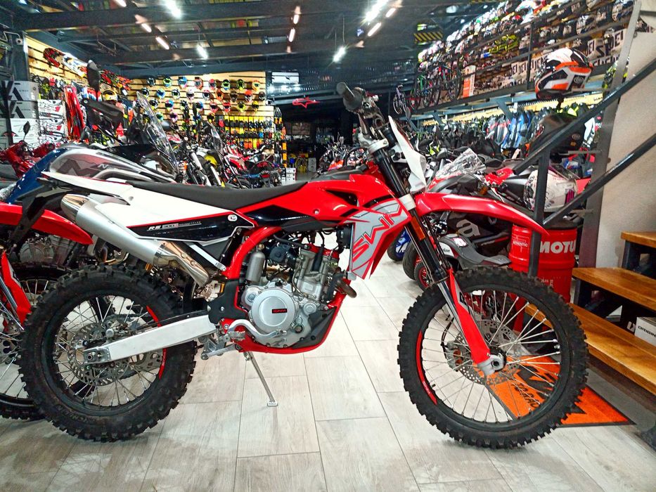 SWM RS 500R model 2024 0km inmatriculabila - prin EST BIKE Campina
