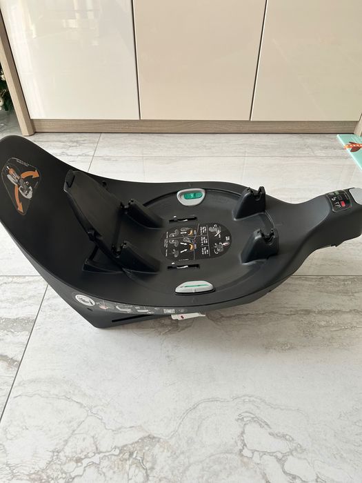 База за детско столче за кола Cybex Base Z 360 black
