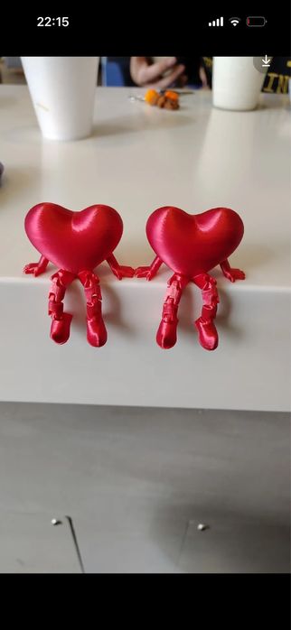 Продам милые сердечки с ножкаии