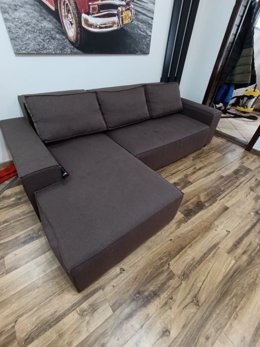 Vând colțar extensibil L 2.60 tras1.50 cu ladă depozitare V Avrigului