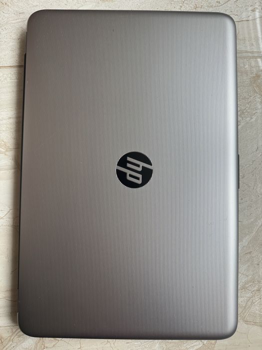 HP Notebook 15z-ba000