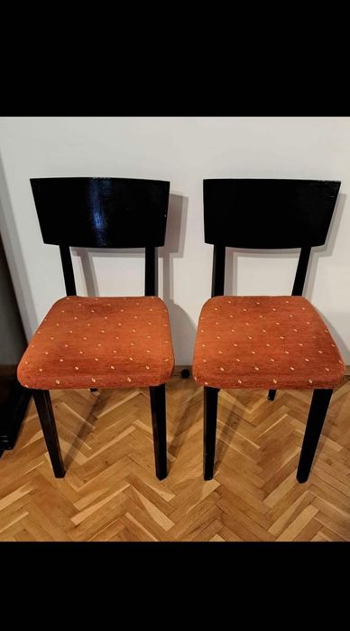 Трапезни столове