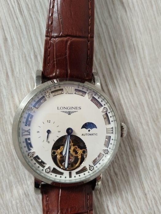 Часы на руку новые