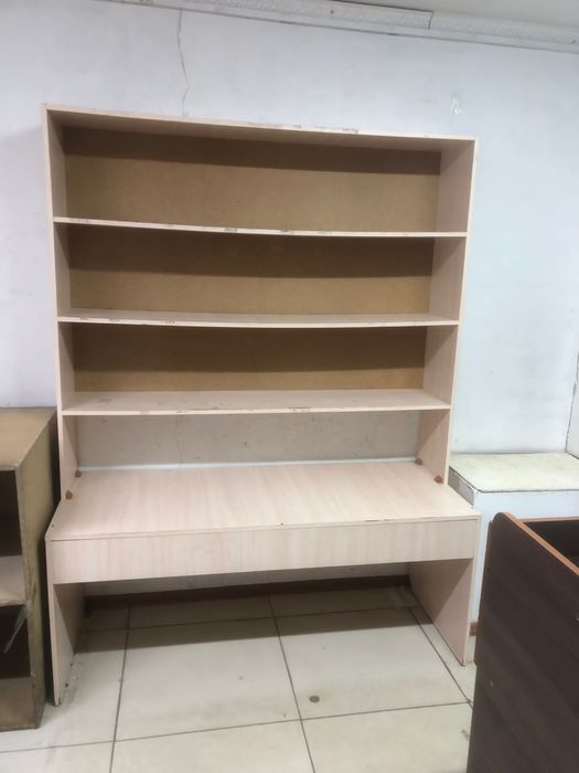 Распродажа  мебели  для магазина