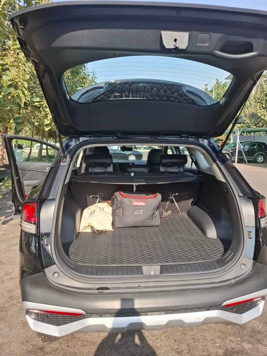 KIA SPORTAGE bez lyuk 2023 srochno